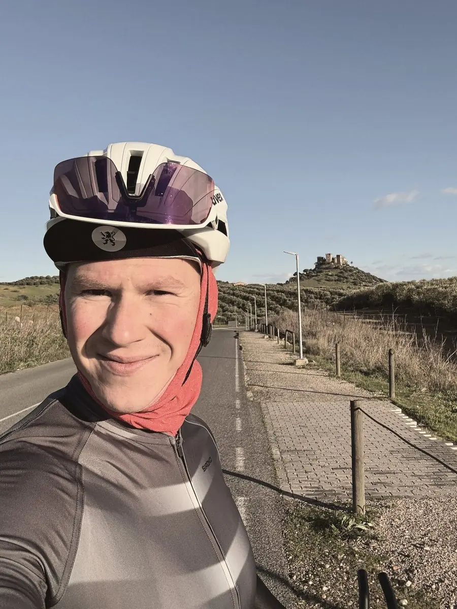 Selfie von Gerome mit Radhelm auf einer Rennradtour